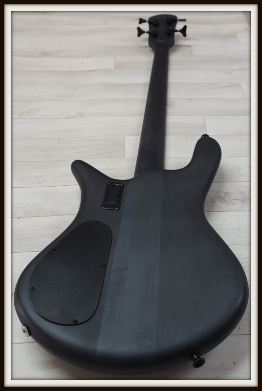 Spector Euro 4 LX Neck-Thru, Nightshade Matte *2nd Hand*